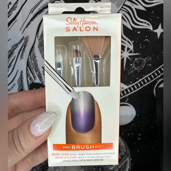 Sally Hanson Pro Brush Kit and Kiss Gel Fantasy Press on Nails, NIB - Picture 2 of 3